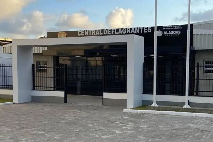 Motorista bêbado causa estragos em Santa Luzia do Norte e acaba preso