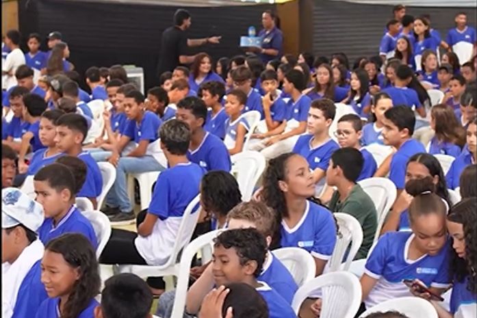 45 anos de história, dedicação e transformação pela educação!