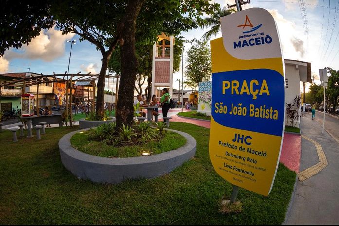 JHC entrega praça na Chã da Jaqueira e beneficia mais de 16 mil moradores