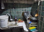  Irregularidades, insalubridade e alimentos vencidos: Vigilância Sanitária interdita restaurante em Maceió