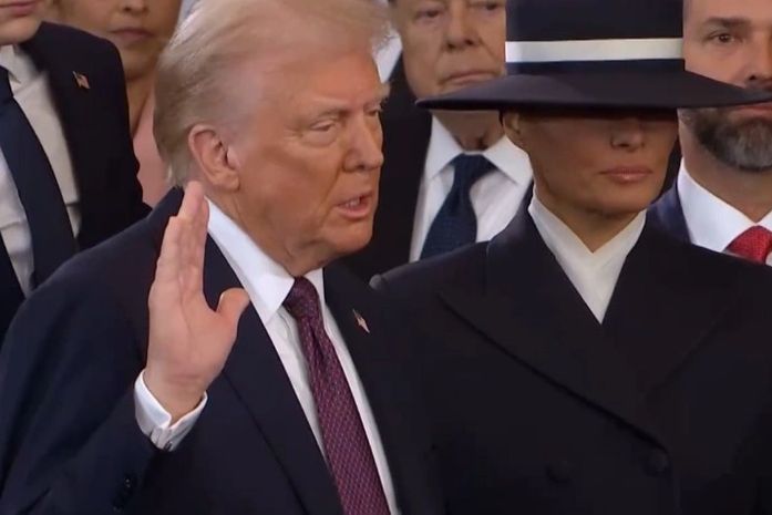 Donald Trump toma posse como presidente dos Estados Unidos