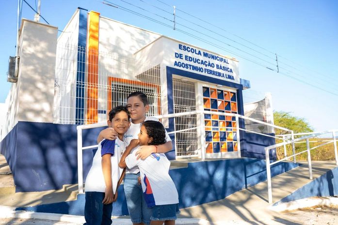 Prefeitura de Traipu inaugura calçamento de ruas e escola no Povoado Cazuqui