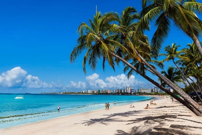 Maceió lidera ranking nacional dos destinos turísticos preferidos dos brasileiros para as férias de julho