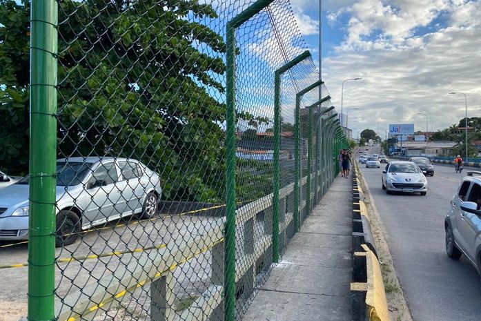 Instalação de grades na Ponte do Reginaldo está em fase final