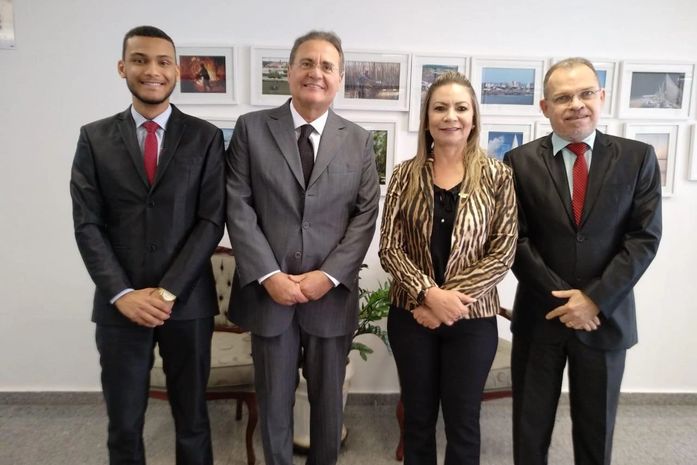 Prefeita de Major Isidoro, Santana Mariano se reúne com o senador Renan Calheiros