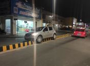 Motorista perdeu o controle e subiu no gelo baiano