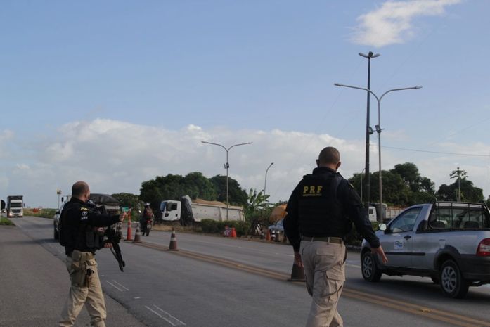 PRF intensifica fiscalização nas rodovias que cortam Alagoas