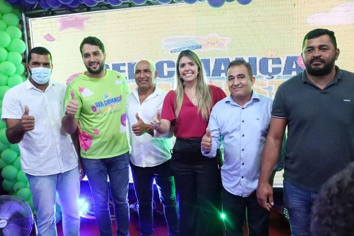 Presidente Nego das Brenhas participa com vereadores de evento do Dia das Crianças em Santana do Mundaú