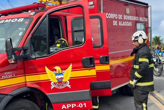 Jovem sofre acidente de trabalho com máquina de moer carne em Maceió
