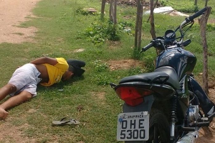 Jovem após ser detido pela Rocam