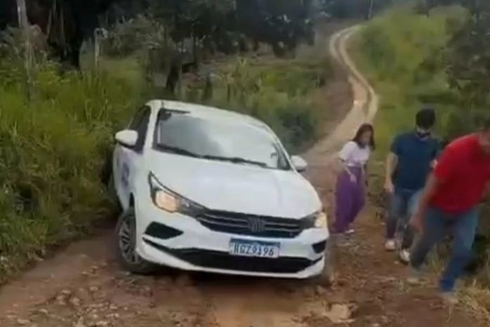VIDEO: Comunidades indígenas e moradores criticam prefeita por abandonar estrada de acesso