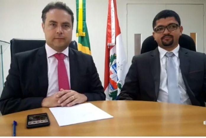 Governador Renan Filho e secretário de Planejamento Fabrício Marques deram detalhes de concurso
