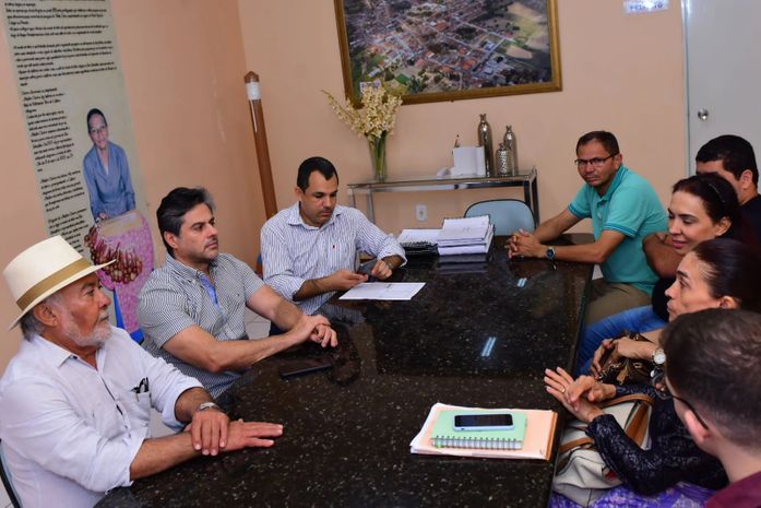 Prefeitura de São Sebastião fortalece parceria com servidores municipais em busca de melhores condições salariais