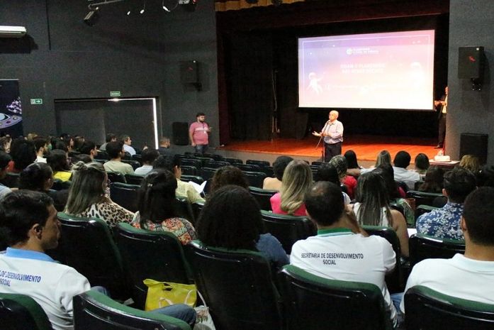 Teófilo dá boas vindas aos aprovados do Desenvolvimento Social