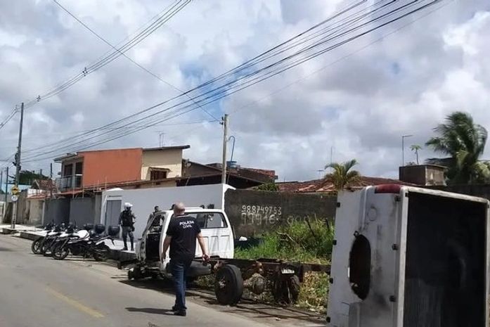 PC investiga assassinato de irmãos gêmeos; corpos tinham marcas de tiros e enforcamento