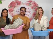 Prefeitura de Jequiá da Praia entrega enxovais para futuras mamães