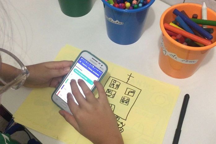 Famílias têm papel fundamental na relação da criança com mundo digital
