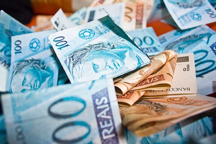 Governador garante pagamento do 13º dos servidores antes do dia 20
