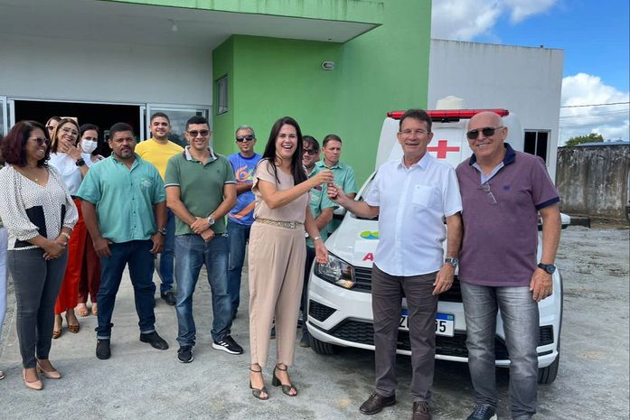 Saúde de Branquinha disponibiliza nova ambulância para atendimento à população