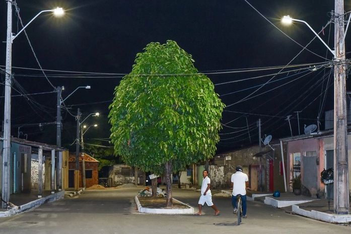 Entrega da pavimentação e iluminação do conjunto Por do Sol.