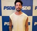 Rico Melquiades se filia ao PSDB em Alagoas e sinaliza entrada na política: "Se eu ganhar vou liberar cirurgia plástica pra geral" 