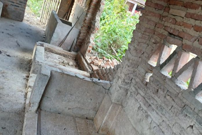 Construída há mais de 100 anos, a Casa da Farinha do Quilombo Birros, está desmoronando. Help!