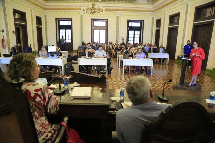 Promotoras de Justiça cobram prioridade absoluta para infância e adolescência, em discussão da LDO 2019 de Maceió.