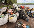Mais de uma tonelada de lixo é recolhida em ação na Lagoa Mundaú