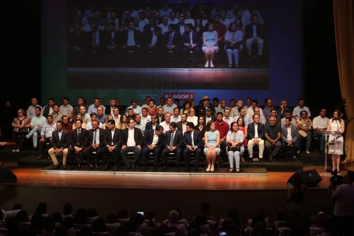 Prefeitura Emanuella recebe prêmio pela educação da Barra no Programa Escola 10
