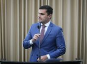 Deputado Alexandre Ayres propõe lei que proíbe beneficiários de programas sociais de usarem casas de apostas online em Alagoas