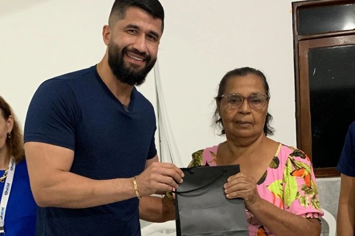 Deputado Federal Delegado Fabio Costa entrega aparelhos auditivos em Maceió