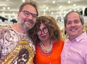 O  gentilíssimo, Dênis Henrique,  secretário de Cultura, nos apresentou o ator Licurgo Spinola e a conversa se fez. Estamos na FLIBARRA