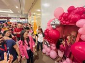 Barbie encanta crianças e adultos durante visita ao Arapiraca Shopping
