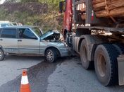 Colisão entre carro e caminhão na AL-105