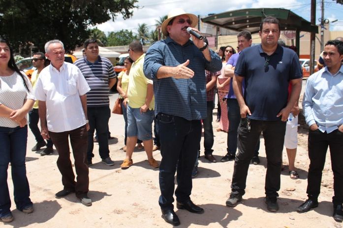 Prefeitura de Rio Largo inicia iluminação em LED do complexo Brasil Novo