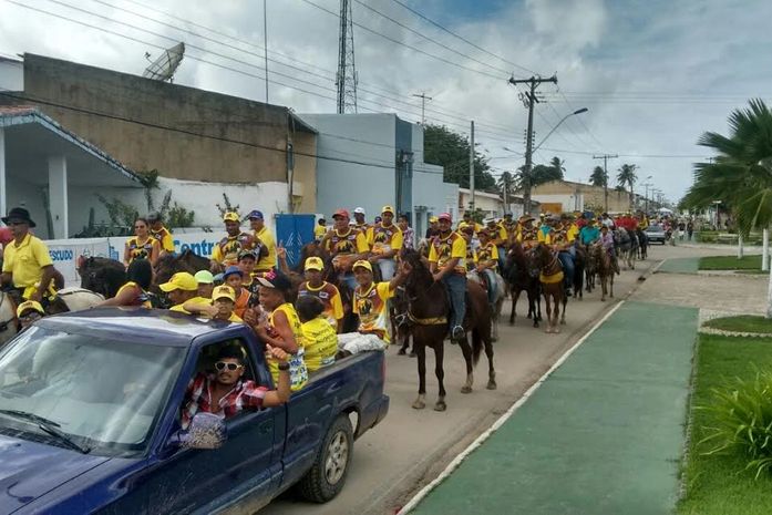 Cavalgada movimenta clima político entre Barra e Paripueira