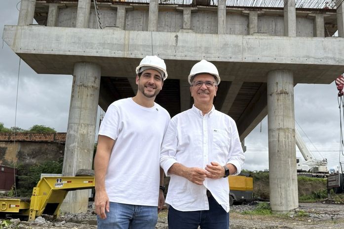 Ronaldo e Guilherme Lopes conferem o avanço da obra da ponte e confirmam que será inaugurada ainda em 2026