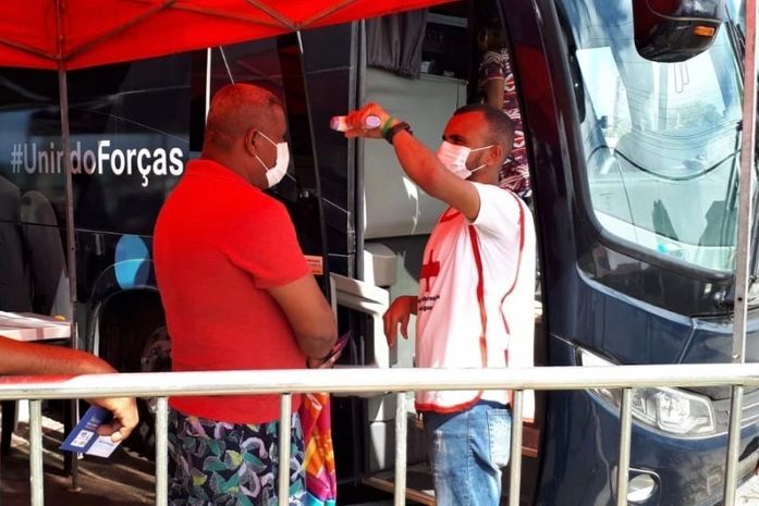Ônibus da Vacina já vacinou 11.554 pessoas contra a Covid-19 em Maceió