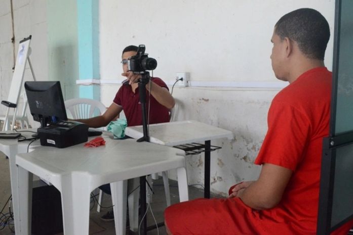 Projeto de lei sobre gratuidade da 2ª via do RG para reeducandos é entregue ALE