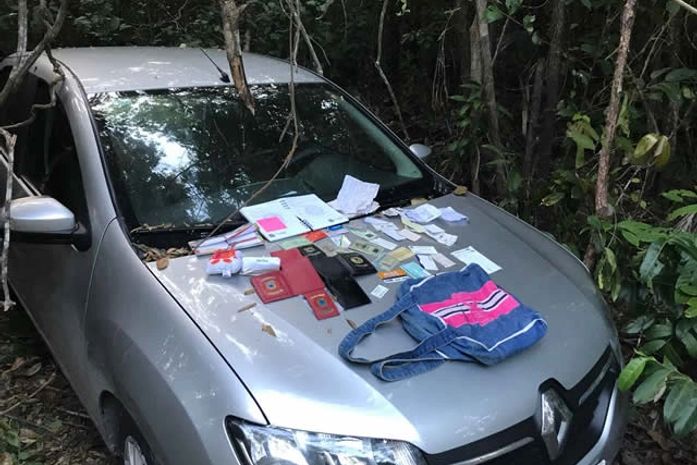 Veículo roubado é encontrado em mata em Marechal Deodoro