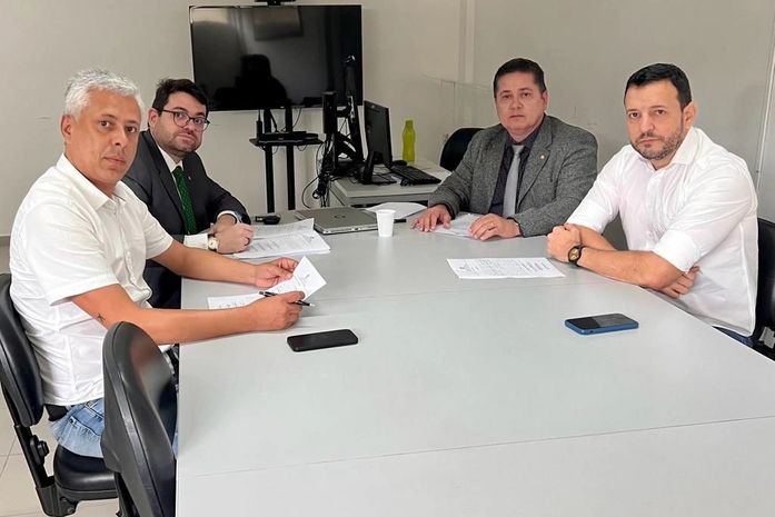Reunião com Ministério Público discute a castração de animais de rua em Arapiraca