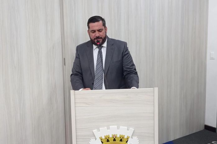 Leonardo Dias destaca missão sacerdotal e apresenta Moção de Aplausos aos padres de Alagoas
