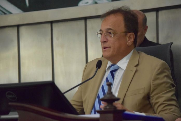 Técnicos de empresas prestadoras serviço terão de ser identificados antes de visitas à residência de clientes