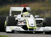 Vídeo: Button é pole e Barrichello 9°.  Ferrari erra e Massa é 16°