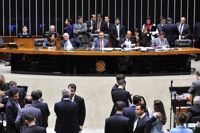 Candidatos à presidência já fazem campanha
