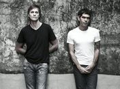 ‘Karaokê Premiado’ e sorteia ingressos da Legião Urbana