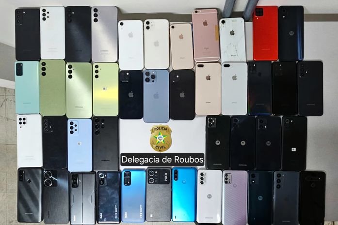 PC devolve aos proprietários 43 celulares recuperados em Maceió
