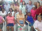 Grupo de idosos do CRAS Atalaia recebe homenagem do Dia das Mães