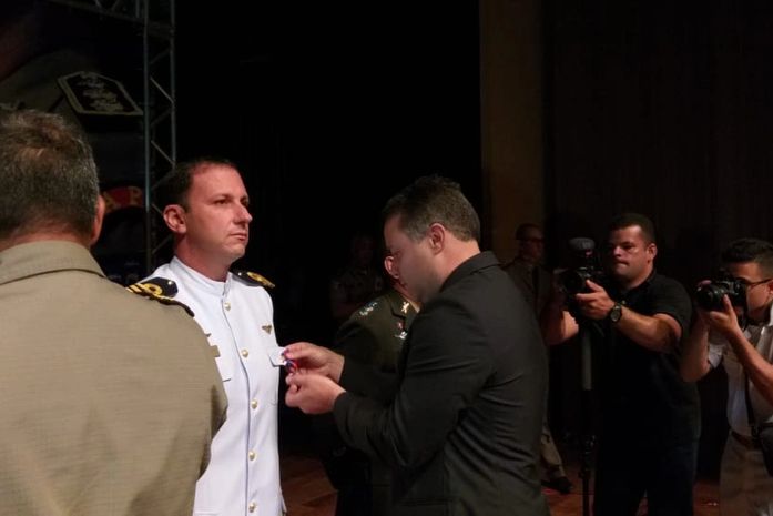 Governador Renan Filho homenageia militares no dia do soldado