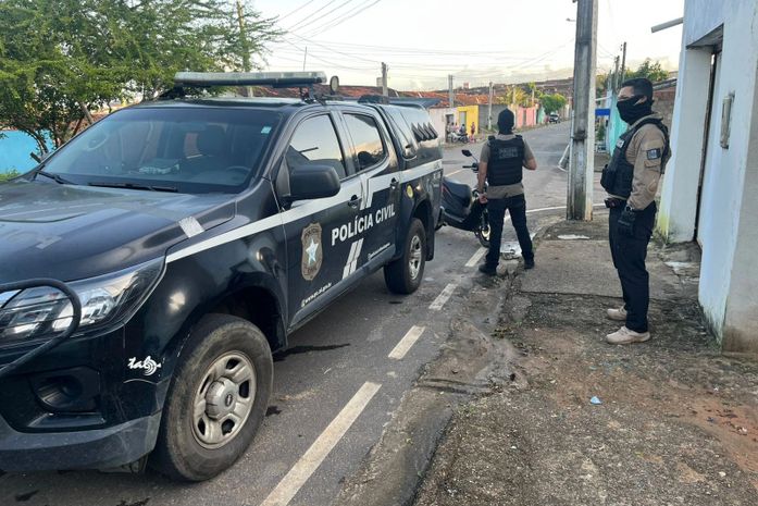 PC prende dupla acusada de tentativa de homicídio e apreende maconha e dinheiro